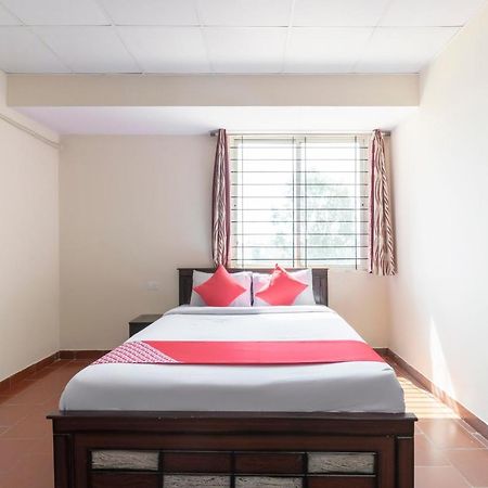 Oyo 49073 Whitefield Comforts Hotell Bangalore Eksteriør bilde