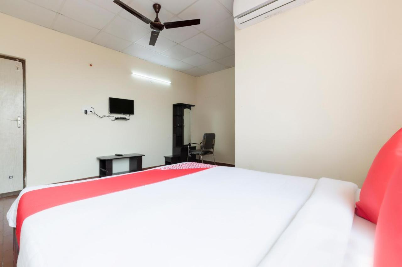 Oyo 49073 Whitefield Comforts Hotell Bangalore Eksteriør bilde