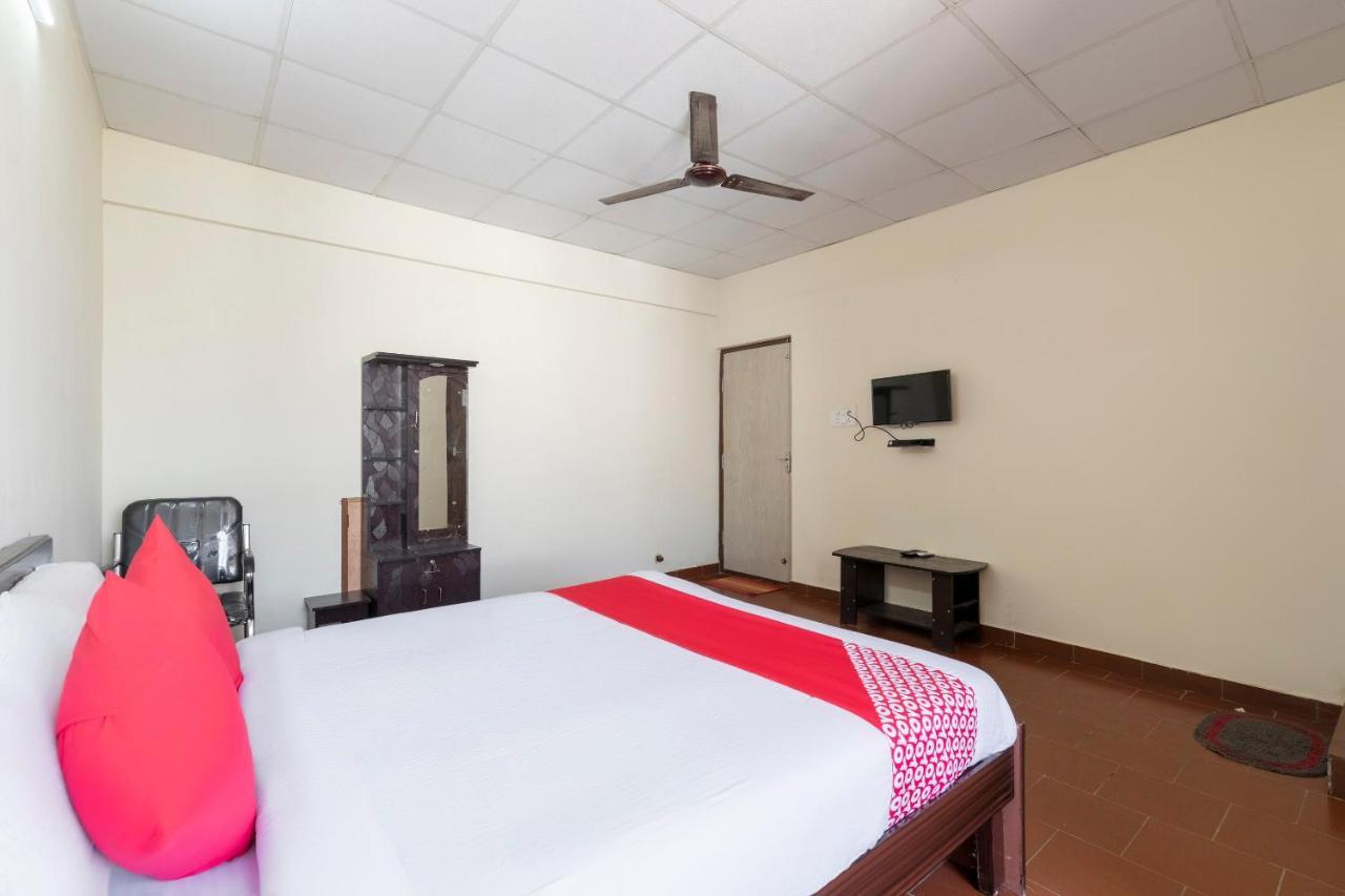 Oyo 49073 Whitefield Comforts Hotell Bangalore Eksteriør bilde