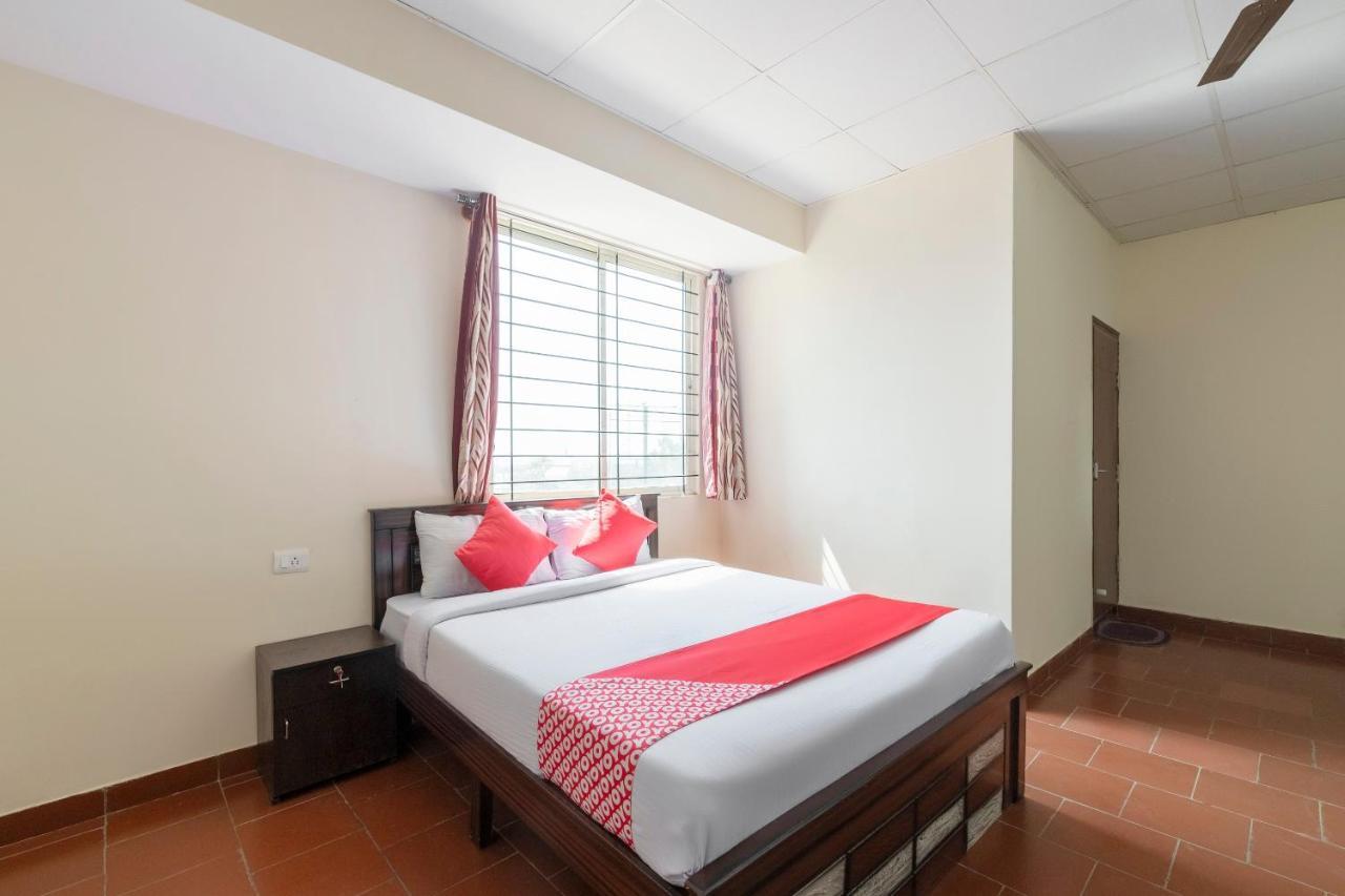 Oyo 49073 Whitefield Comforts Hotell Bangalore Eksteriør bilde