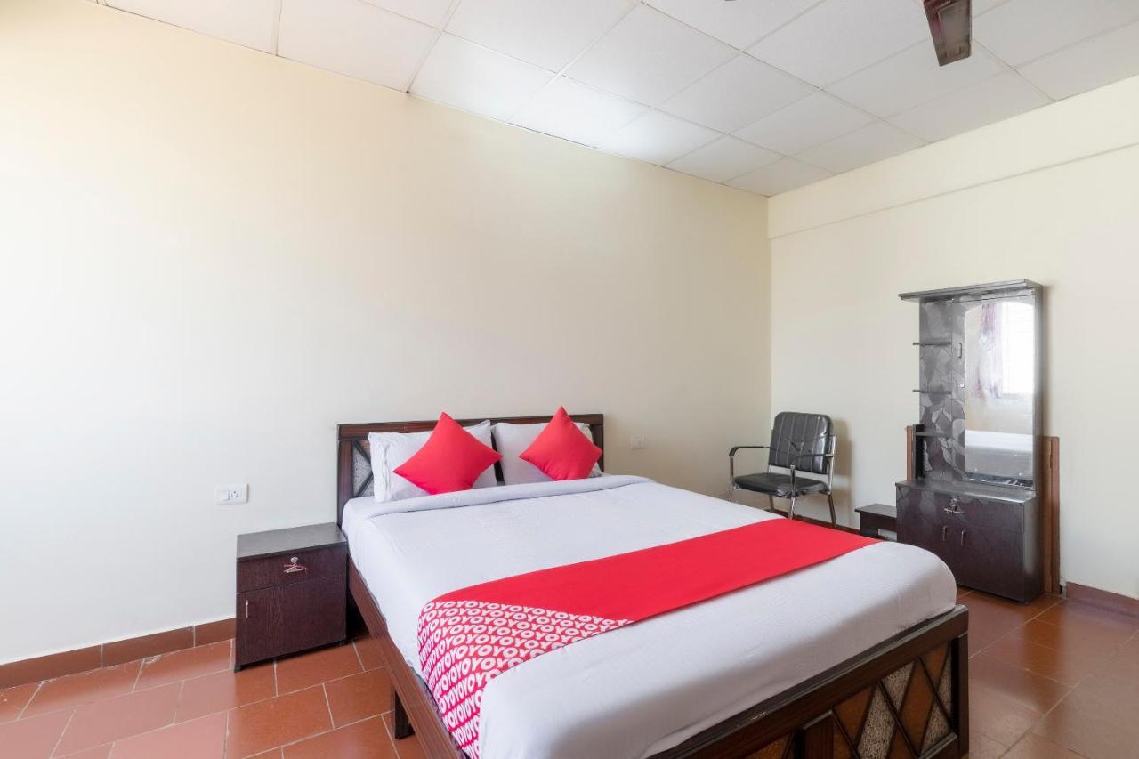 Oyo 49073 Whitefield Comforts Hotell Bangalore Eksteriør bilde
