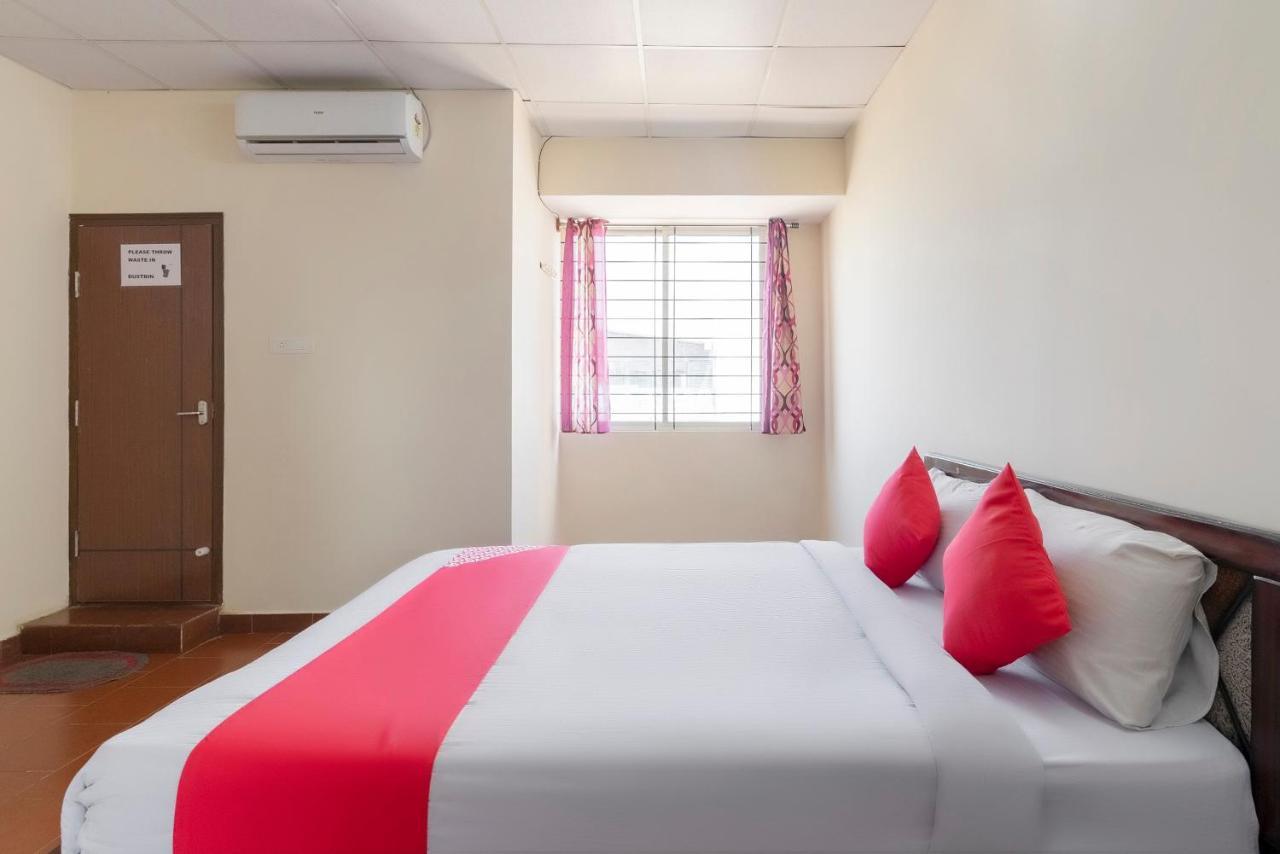 Oyo 49073 Whitefield Comforts Hotell Bangalore Eksteriør bilde